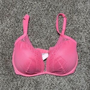 NWOT Victoria Secret Bra size 34DDD